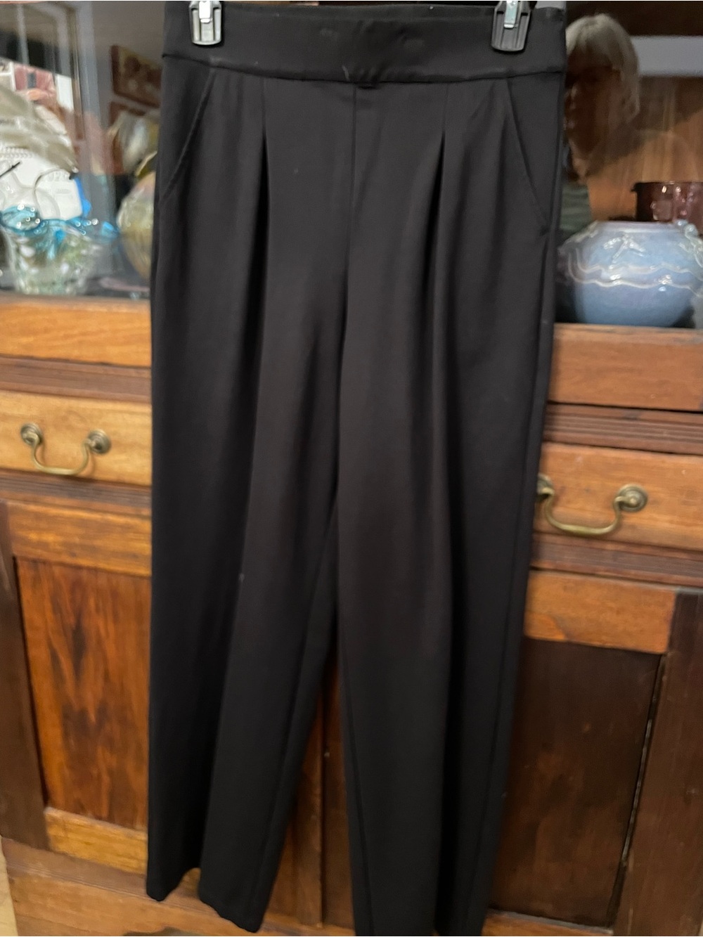 Max Studio London Black Straight-Leg Pleated Dress Pants